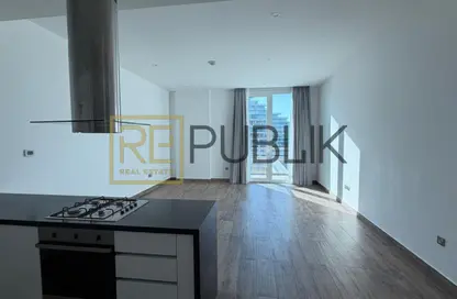 شقة - غرفة نوم - 2 حمامات للايجار في البرزة - البندر - شاطئ الراحة - أبوظبي شقة - غرفة نوم - 2 حمامات للايجار في البرزة - البندر - شاطئ الراحة - أبوظبي