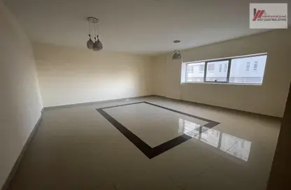Empty Room image for: Apartment - 3 Bedrooms - 4 Bathrooms for rent in Downtown Fujairah - Fujairah, Image 1