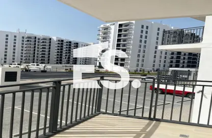 Apartment - 2 Bedrooms - 2 Bathrooms for rent in Waters Edge - Yas Island - Abu Dhabi