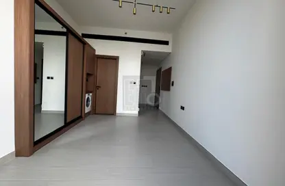 شقة - 1 حمام للايجار في الضاحية 10 - قرية جميرا الدائرية - دبي