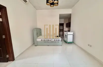Apartment - 1 Bathroom for rent in Muwaileh 29 Building - Muwaileh - Sharjah