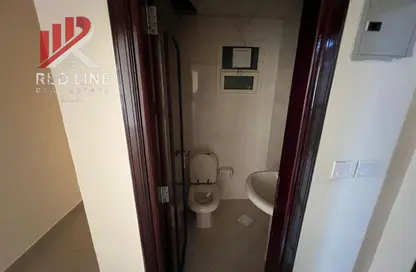 Apartment - 2 Bedrooms - 2 Bathrooms for rent in Al Khan - Sharjah