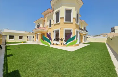 Villa - 5 Bedrooms - 6 Bathrooms for rent in Al Jafiliya Villas - Al Jafiliya - Dubai