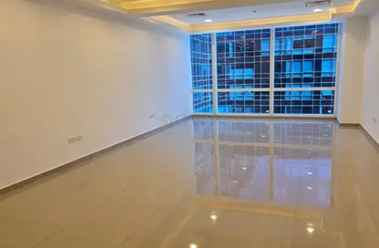 Office Space - Studio - 2 Bathrooms for rent in Tamani Art Tower - Business Bay - Dubai