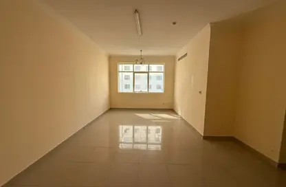 Apartment - 2 Bedrooms - 2 Bathrooms for rent in Al Khan Corniche - Al Khan - Sharjah