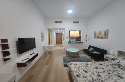 Apartment - Studio - 1 Bathroom for rent in Building 148 to Building 202 - Mogul Cluster - Discovery Gardens - Dubai