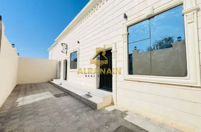 فيلا - 3 غرف نوم - 4 حمامات للايجار في شعاب العسكر - زاخر - العين