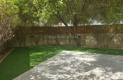 Townhouse - 2 Bedrooms - 3 Bathrooms for rent in Al Khaleej Village - Al Ghadeer - Abu Dhabi