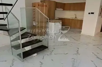 Apartment - 2 Bedrooms - 3 Bathrooms for sale in Oasis Residences - Masdar City - Abu Dhabi