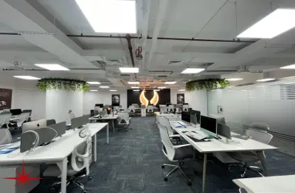 مكتب - استوديو للايجار في برج لطيفة - شارع الشيخ زايد - دبي