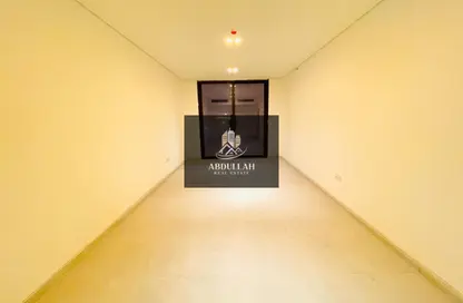 شقة - 2 غرف نوم - 3 حمامات للايجار في سراب 2 - الجادة - الشارقة