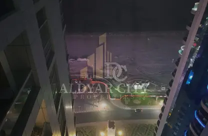 شقة - 2 غرف نوم - 2 حمامات للبيع في برج الكورنيش - طريق كورنيش عجمان - عجمان