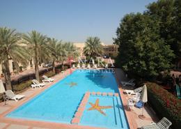 صورةحوض سباحة لـ: فيلا - 4 غرف نوم - 5 حمامات للكراء في مجمع الحصن - شارع السلام - أبوظبي, صورة 1