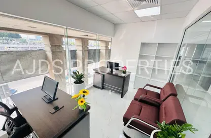 Office Space - Studio - 1 Bathroom for rent in Reem Residency - Al Karama - Dubai
