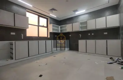 شقة - 2 غرف نوم - 2 حمامات للايجار في مدينة محمد بن زايد - أبوظبي