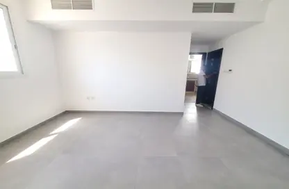 Apartment - 1 Bedroom - 1 Bathroom for rent in Muweileh Community - Muwaileh Commercial - Sharjah