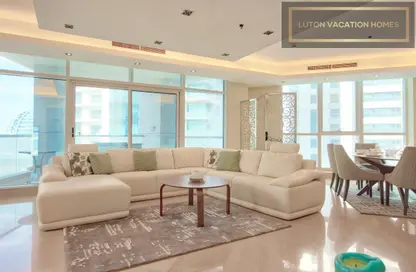 Living / Dining Room image for: Apartment - 3 Bedrooms - 3 Bathrooms for rent in The Torch - Dubai Marina - Dubai, Image 1