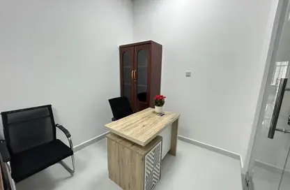 Office Space - Studio - 1 Bathroom for rent in Red Avenue - Al Garhoud - Dubai
