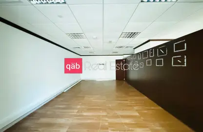 Office Space - Studio - 1 Bathroom for rent in Blue Tower - Sheikh Zayed Road - Dubai