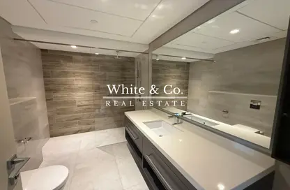 Apartment - 1 Bedroom - 2 Bathrooms for sale in Banyan Tree Residences Hillside Dubai - Jumeirah Lake Towers - Dubai