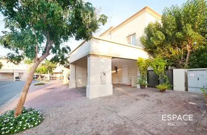 فيلا - 2 غرف نوم - 3 حمامات للايجار في الينابيع 7 - الينابيع - دبي