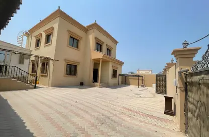 فيلا - 5 غرف نوم - 4 حمامات للايجار في الرفاع - رأس الخيمة