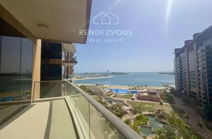 Apartment - 1 Bedroom - 2 Bathrooms for rent in Emerald - Tiara Residences - Palm Jumeirah - Dubai