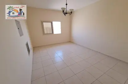شقة - غرفة نوم - 2 حمامات للايجار في الفلاح - تجارية مويلح - الشارقة