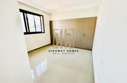 شقة - 2 غرف نوم - 3 حمامات للايجار في بناية مويليح 3 - مويلح - الشارقة شقة - 2 غرف نوم - 3 حمامات للايجار في بناية مويليح 3 - مويلح - الشارقة