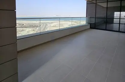 Terrace image for: Apartment - 2 Bedrooms - 3 Bathrooms for rent in Park View - Shams Abu Dhabi - Al Reem Island - Abu Dhabi, Image 1