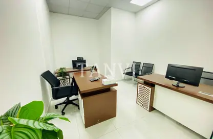 Office Space - Studio - 1 Bathroom for rent in Red Avenue - Al Garhoud - Dubai
