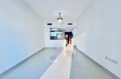 Apartment - 2 Bedrooms - 3 Bathrooms for rent in Infinity Building - Al Satwa - Dubai