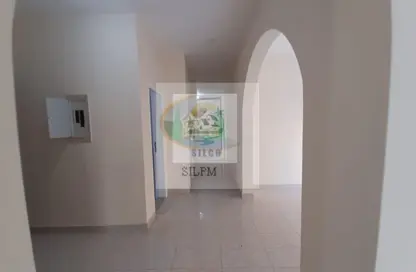 شقة - 2 غرف نوم - 3 حمامات للايجار في المشرف - أبوظبي