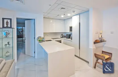 Kitchen image for: Apartment - 1 Bedroom - 2 Bathrooms for sale in Marina Wharf 2 - Marina Wharf - Dubai Marina - Dubai, Image 1