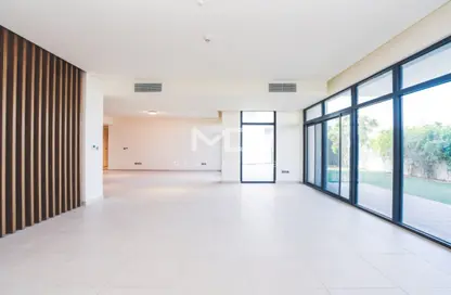 Villa - 4 Bedrooms - 7 Bathrooms for sale in West Yas - Yas Island - Abu Dhabi