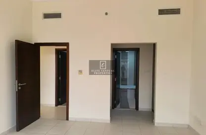Apartment - 2 Bedrooms - 3 Bathrooms for rent in La Fontana - Arjan - Dubai
