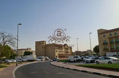 شقة - 1 حمام للايجار في اس 10 - طراز أسباني - المدينة العالمية - دبي