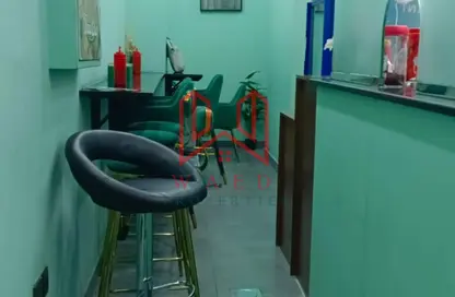 متجر - استوديو للايجار في بناية شيخ حمدان - الكرامة - دبي