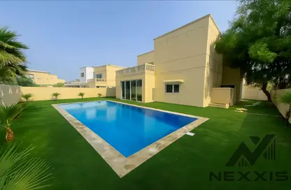 Villa - 5 Bedrooms - 6 Bathrooms for rent in Meadows 1 - Meadows - Dubai