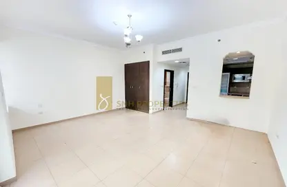 شقة - 1 حمام للايجار في برج ويمبلدون - مدينة دبي الرياضية - دبي