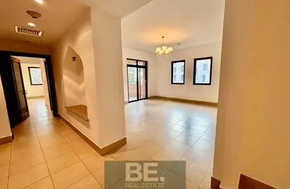 شقة - 2 غرف نوم - 3 حمامات للايجار في كمون 4 - كمون - دبي القديمة - وسط مدينة دبي - دبي