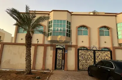 شقة - 3 غرف نوم - 2 حمامات للايجار في فيلات مدينة خليفة آيه - مدينة خليفة أ - مدينة خليفة - أبوظبي