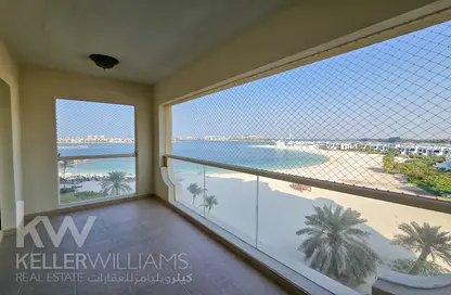 Apartment - 2 Bedrooms - 3 Bathrooms for rent in Al Haseer - Shoreline Apartments - Palm Jumeirah - Dubai
