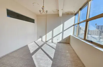 Apartment - 2 Bedrooms - 2 Bathrooms for rent in Al Wahda Building - Al Majaz 2 - Al Majaz - Sharjah Apartment - 2 Bedrooms - 2 Bathrooms for rent in Al Wahda Building - Al Majaz 2 - Al Majaz - Sharjah