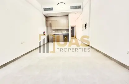 Apartment - Studio - 1 Bathroom for rent in Jumeirah Garden City - Al Satwa - Dubai