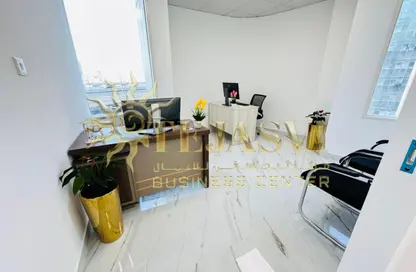 مكتب - استوديو - 1 حمام للايجار في فاطمه محمد احمد بن سليمان - الرفاعة - بر دبي - دبي