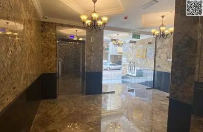 شقة - 2 غرف نوم - 2 حمامات للايجار في برج الكورنيش - طريق كورنيش عجمان - عجمان