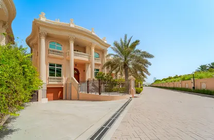 Outdoor House image for: Villa - 4 Bedrooms - 5 Bathrooms for sale in Raffles The Palm - The Crescent - Palm Jumeirah - Dubai, Image 1