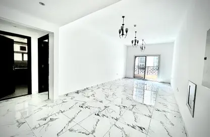 Apartment - 2 Bedrooms - 2 Bathrooms for rent in Muwaileh 29 Building - Muwaileh - Sharjah
