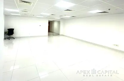 Office Space - Studio - 1 Bathroom for rent in Fortune Executive - JLT Cluster T - Jumeirah Lake Towers - Dubai